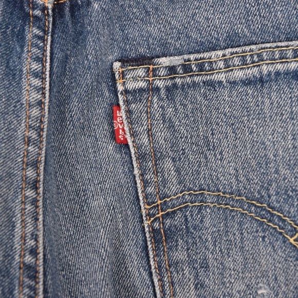 Levi's 501 Button Fly Cutoff Jean Shorts Medium Wash Distressed. - Picture 3 of 7